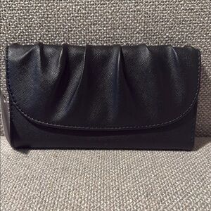 Kenneth Cole NWT Elegant Black large wallet fits phone NWT
